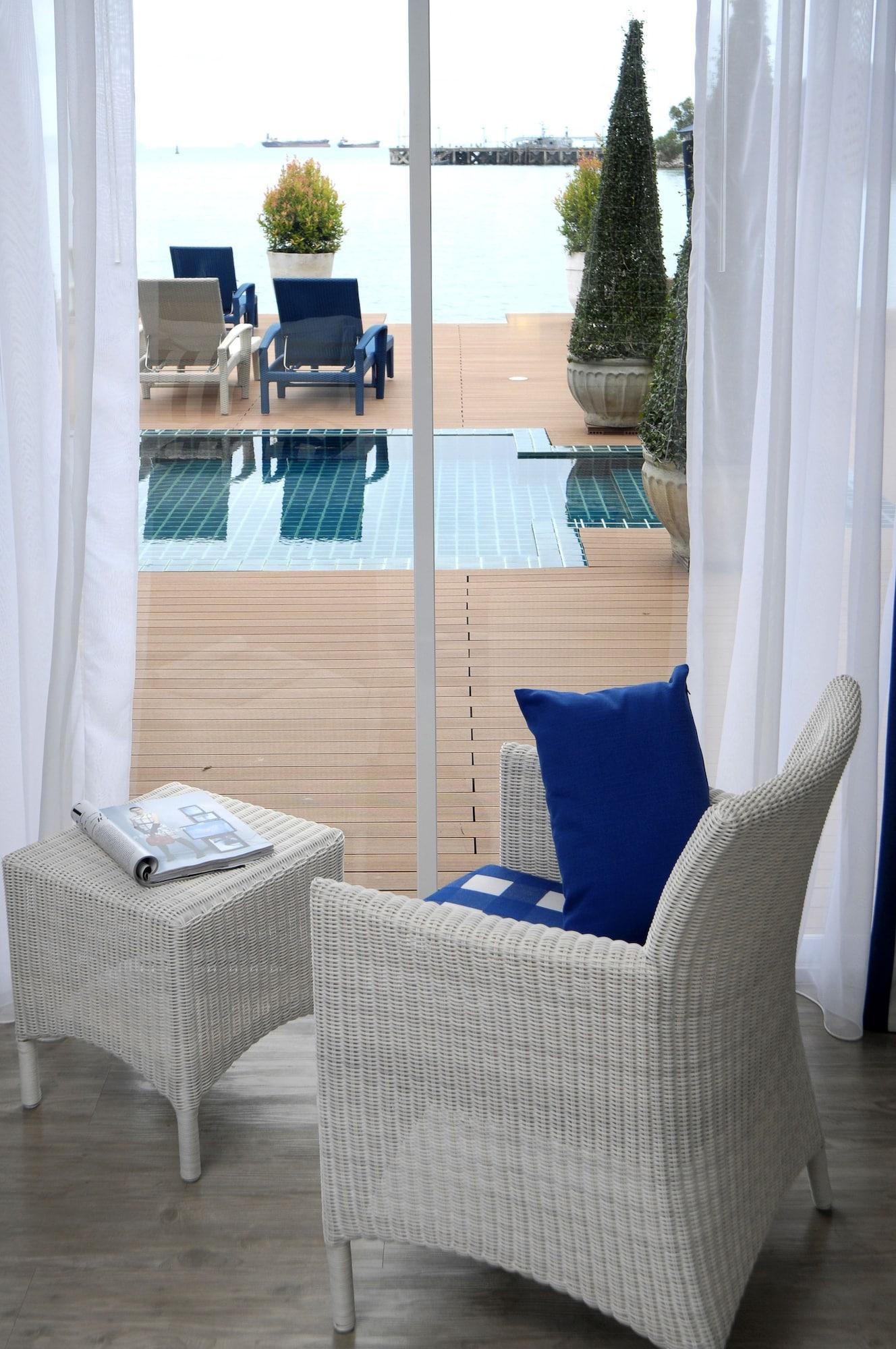 Phuket Boat Quay Hotel 4*